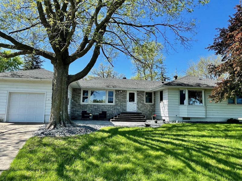 56063 219th St, Austin, MN 55912