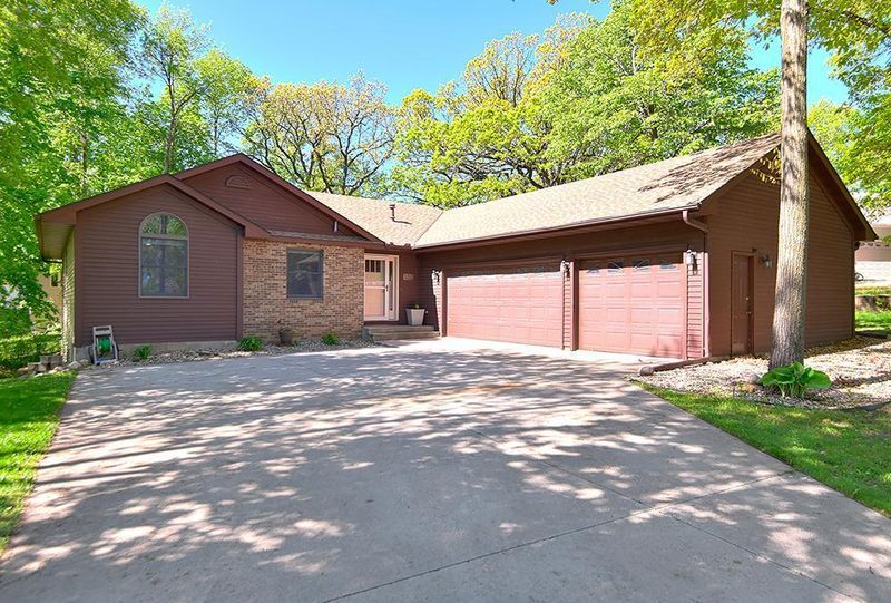 538 Oakridge Pl, Medford, MN 55049