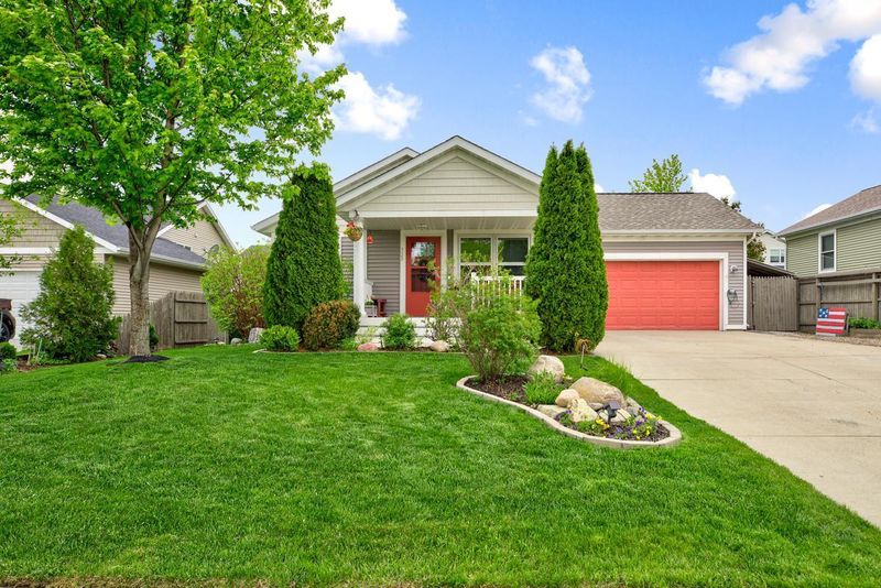 320 Autumn Hills Pl NE, Owatonna, MN 55060