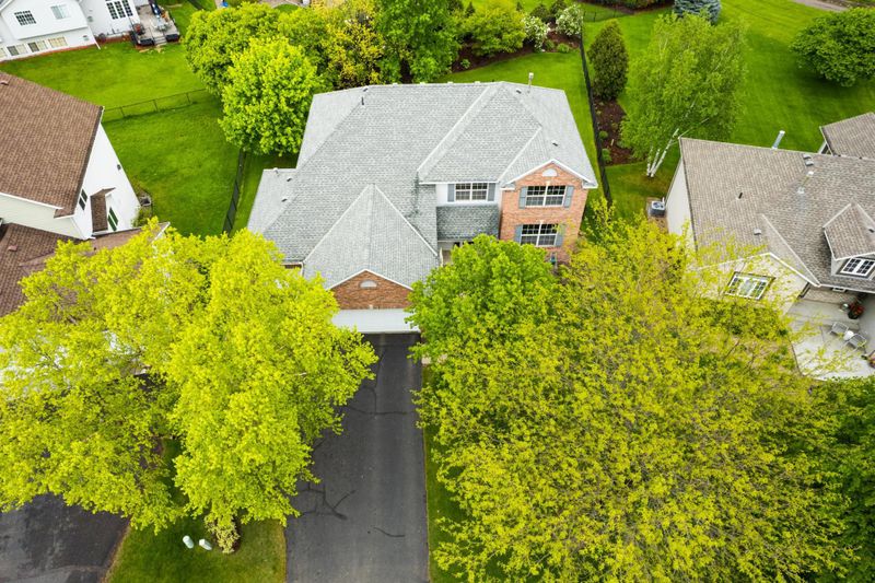 10404 Glen Eagle Rd, Woodbury, MN 55129