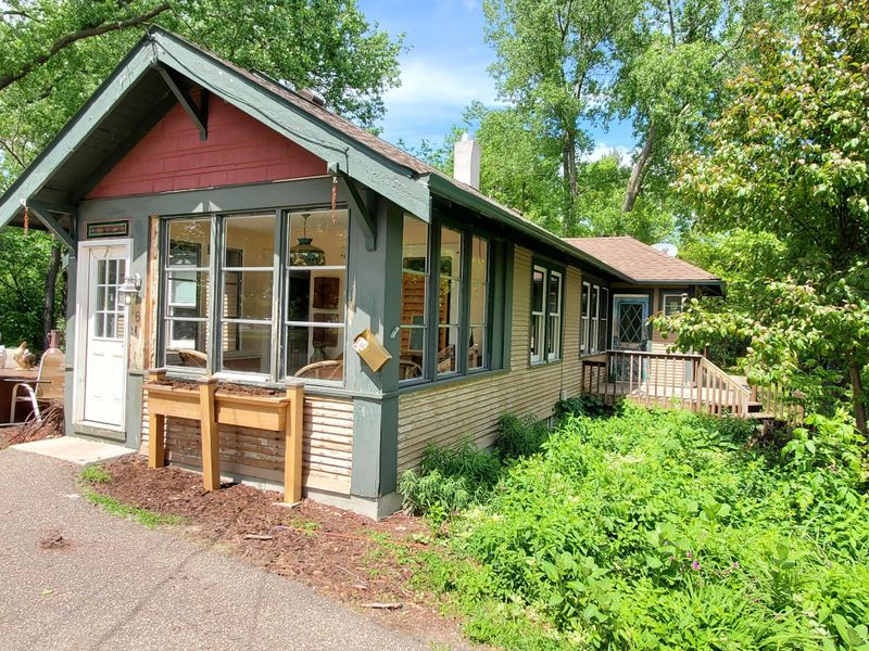 667 Mill St, Excelsior, MN 55331