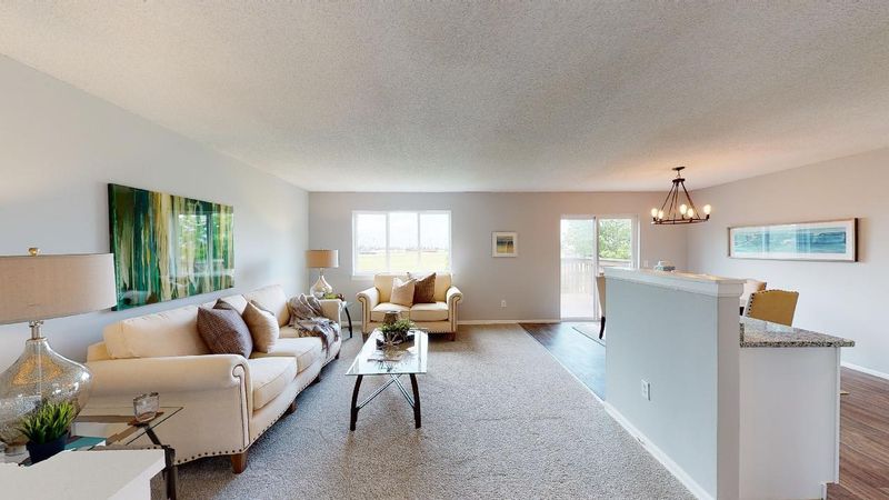 9428 Oriole Ln, Monticello, MN 55362