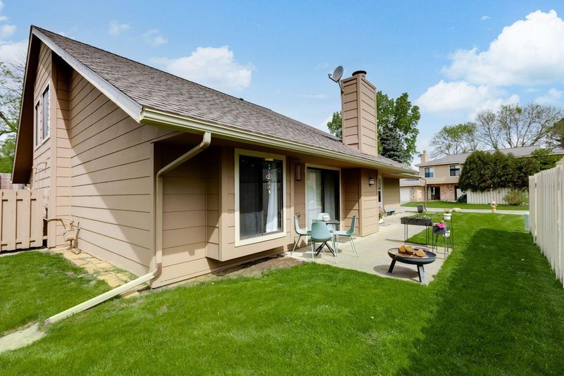 2315 English Cir, Golden Valley, MN 55427