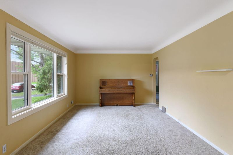 415 Washington Ave S, Hopkins, MN 55343