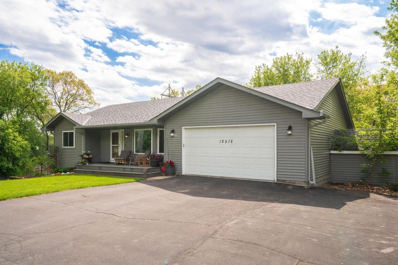 12512 Skyline Dr, Burnsville, MN 55337