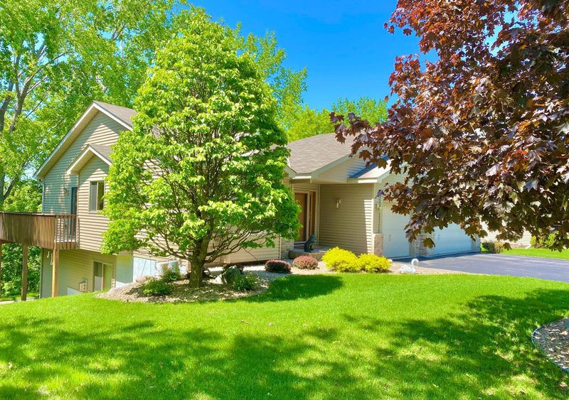 14808 Interlachen Ln, Burnsville, MN 55306
