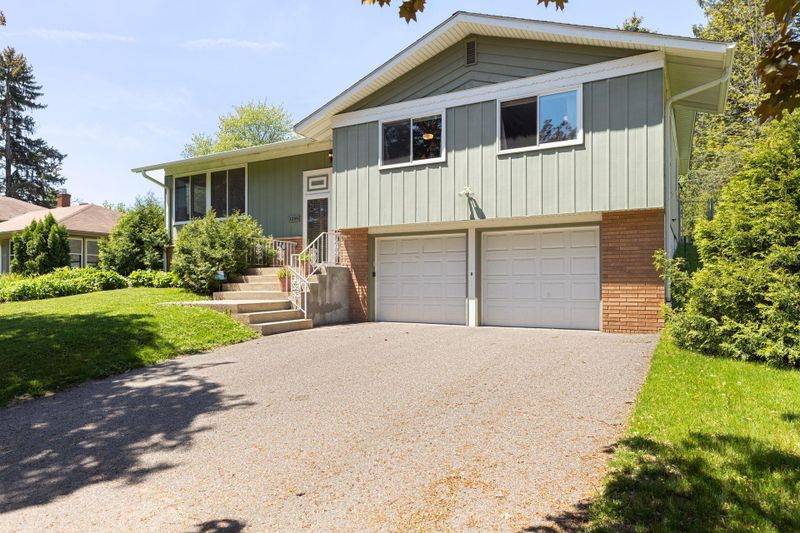 1289 Danforth St, Saint Paul, MN 55117