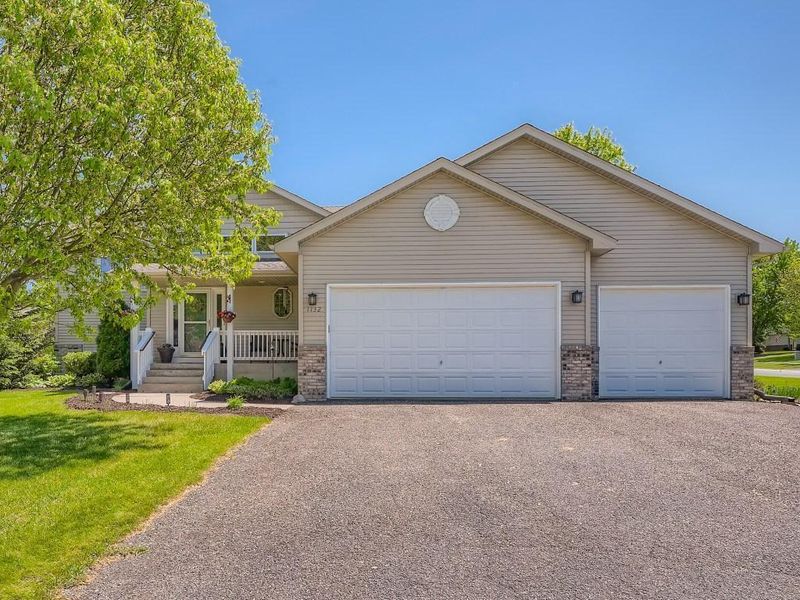 1132 Cardinal Cir, Mayer, MN 55360