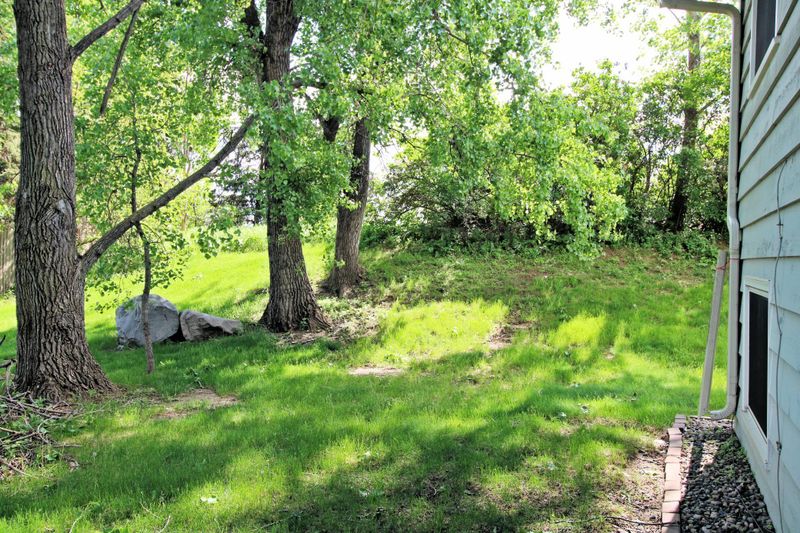4424 Cinnamon Ridge Trl, Eagan, MN 55122