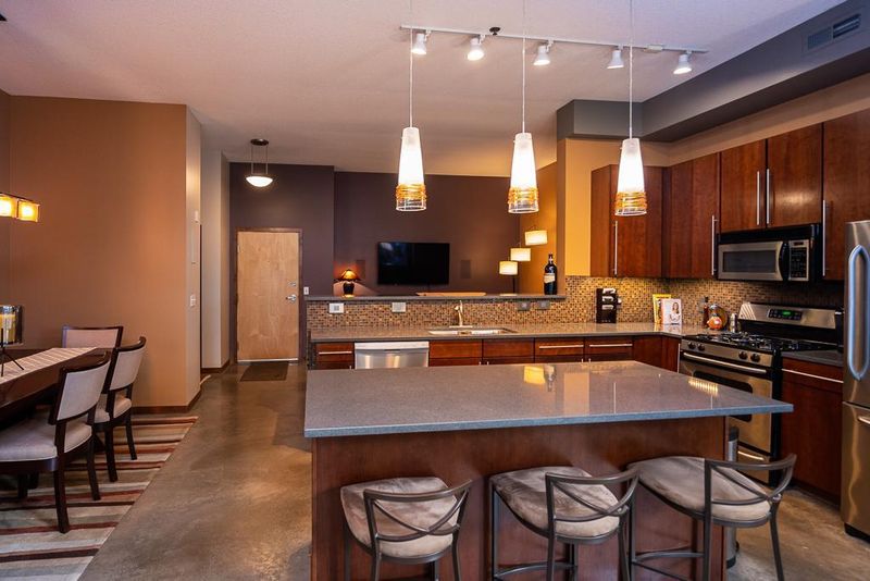 2650 University Ave W #3, Saint Paul, MN 55114