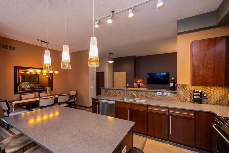 2650 University Ave W #3, Saint Paul, MN 55114