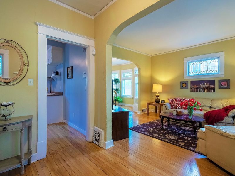 1355 Van Buren Ave, Saint Paul, MN 55104
