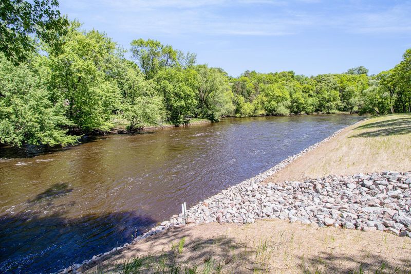 4218 Viking Blvd NW, Oak Grove, MN 55303
