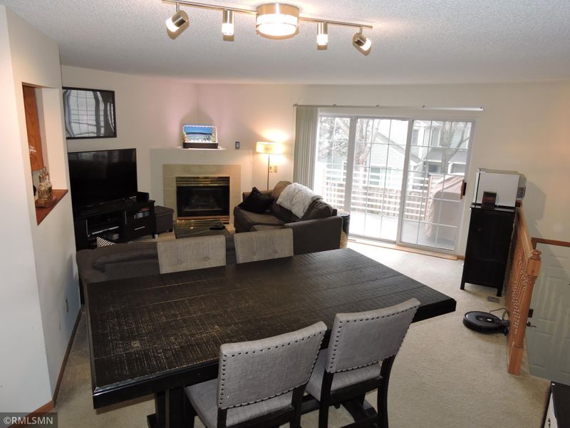 1831 E 122nd St, Burnsville, MN 55337