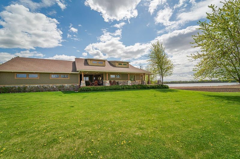 17441 Zumbro Ave, Shakopee, MN 55379