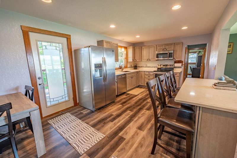 372 Hillcrest St, Ellsworth, WI 54011