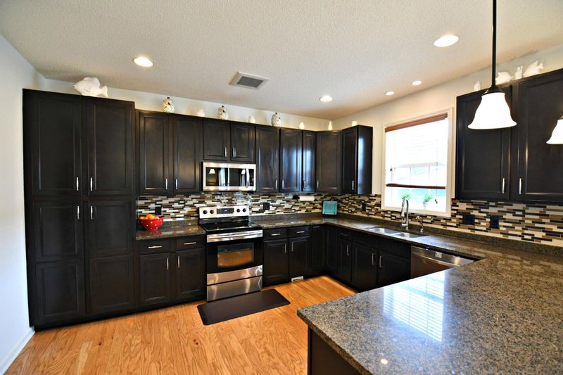 15894 Eastbend Way, Apple Valley, MN 55124
