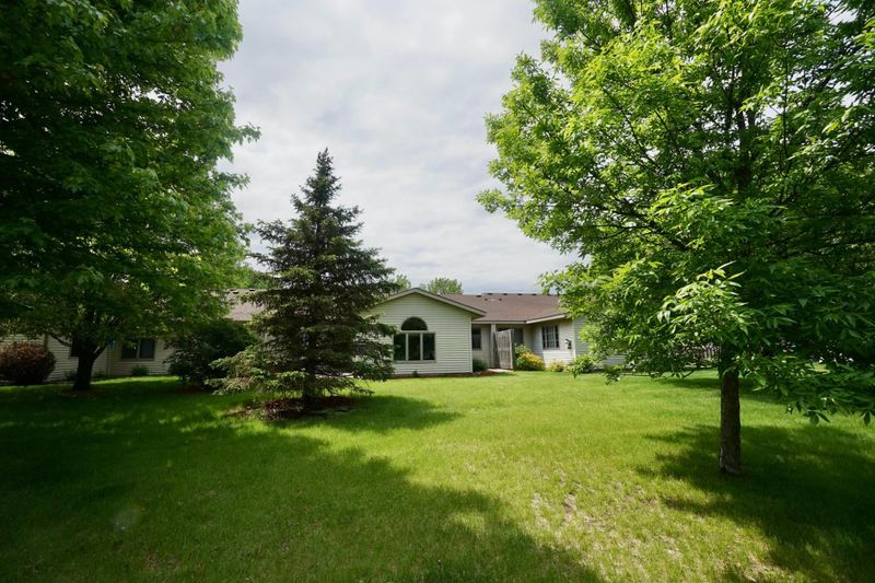 1907 W Welco Dr, Saint Peter, MN 56082