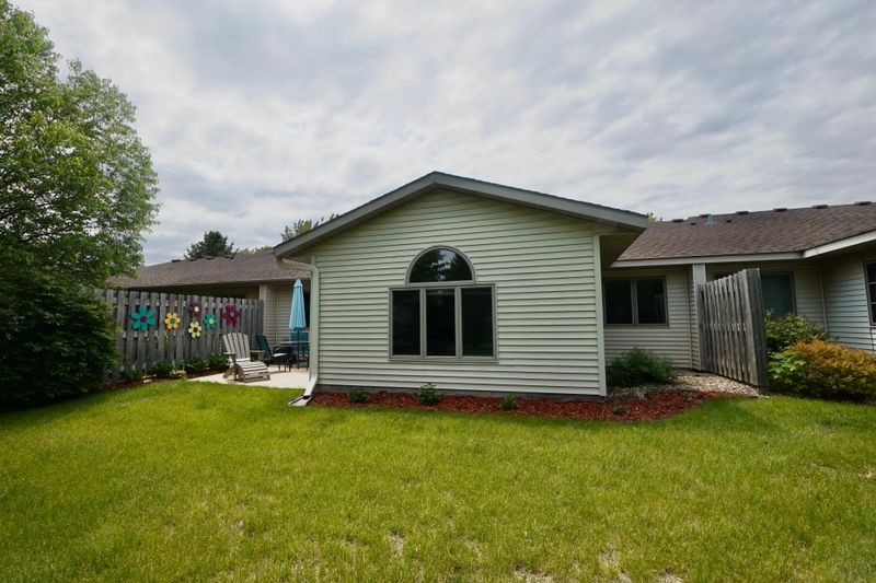 1907 W Welco Dr, Saint Peter, MN 56082