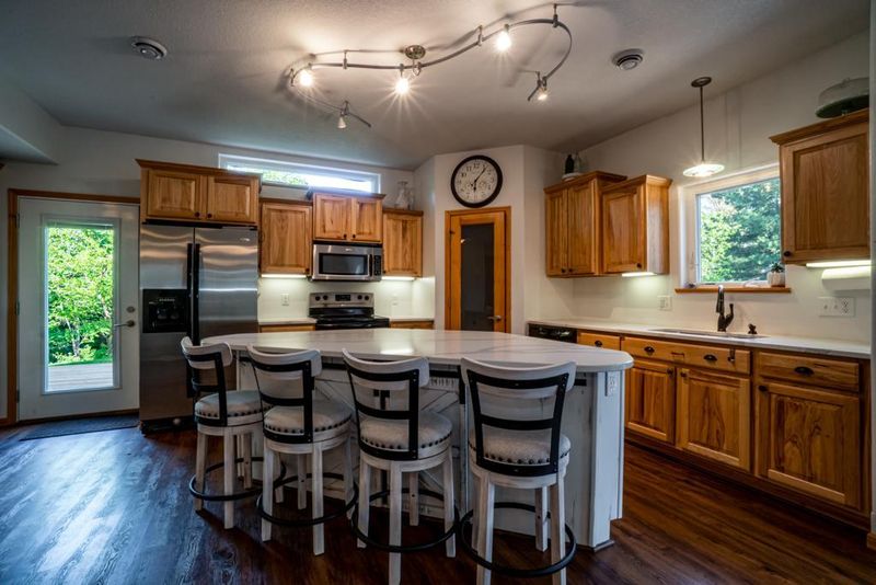 5556 Burnell Dr, Eau Claire, WI 54703