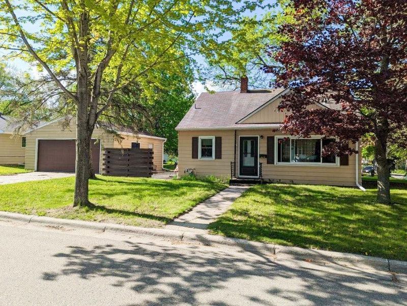 600 Johanna Ave SE, Willmar, MN 56201