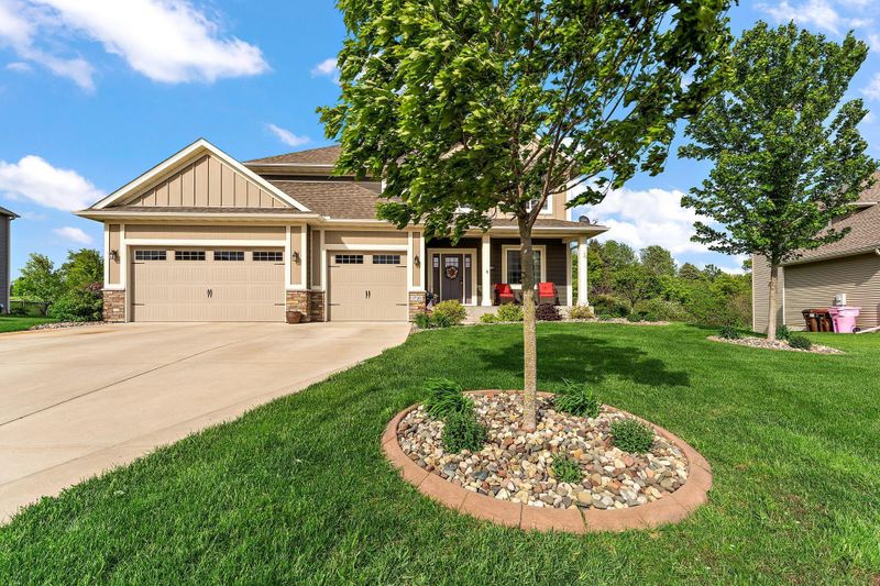 1726 Fallbrooke Dr, Hastings, MN 55033