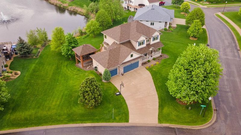 10725 Jersey Dr N, Brooklyn Park, MN 55445