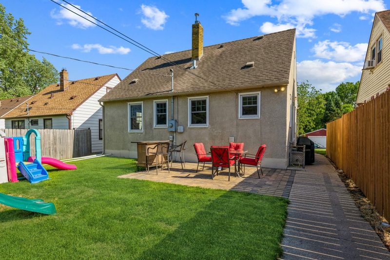 1865 Graham Ave, Saint Paul, MN 55116