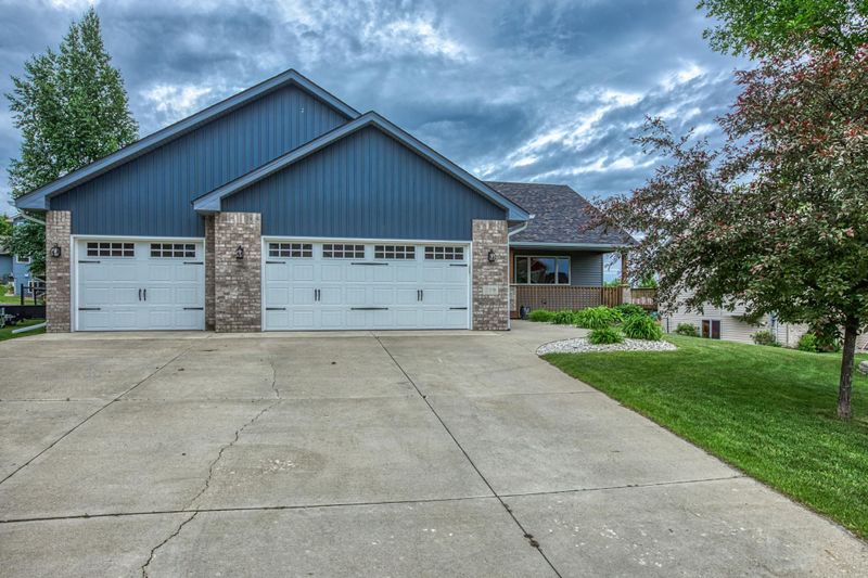 709 Hill Crest Ln SE, Lonsdale, MN 55046