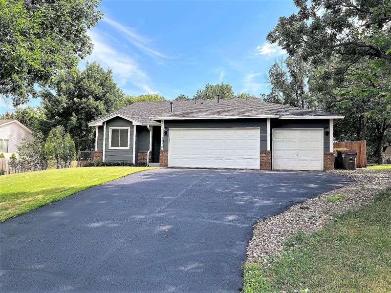 2212 141st Ave NW, Andover, MN 55304