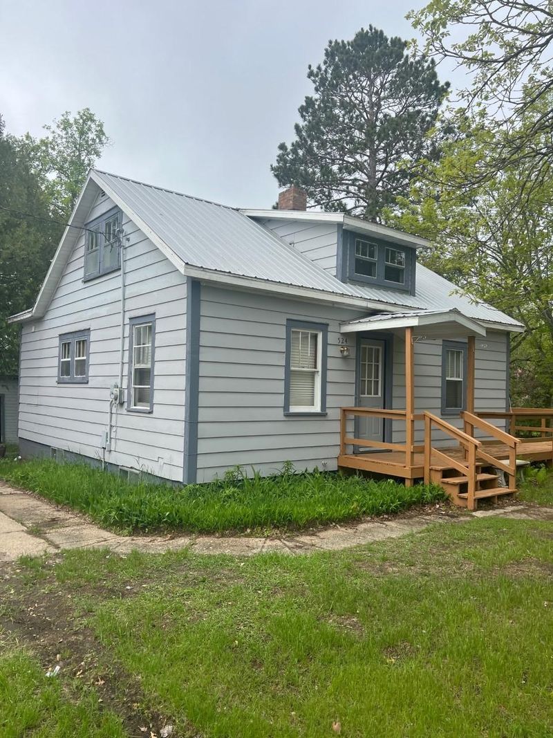 524 2nd St SE, Menahga, MN 56464