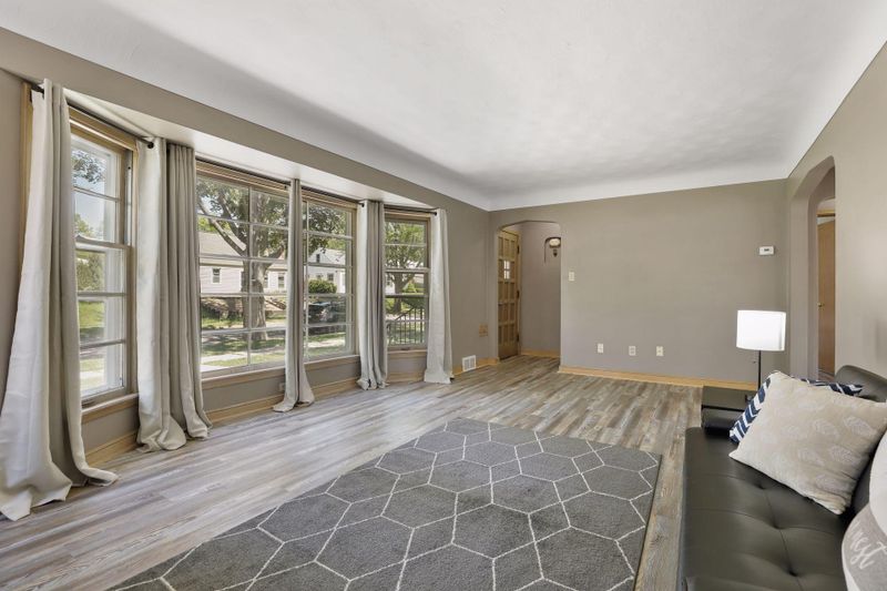 2032 Fremont Ave E, Saint Paul, MN 55119