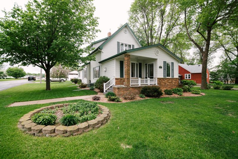 112 E Lake St, Osakis, MN 56360