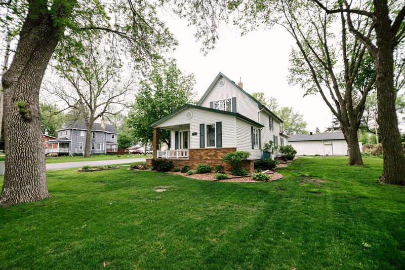 112 E Lake St, Osakis, MN 56360
