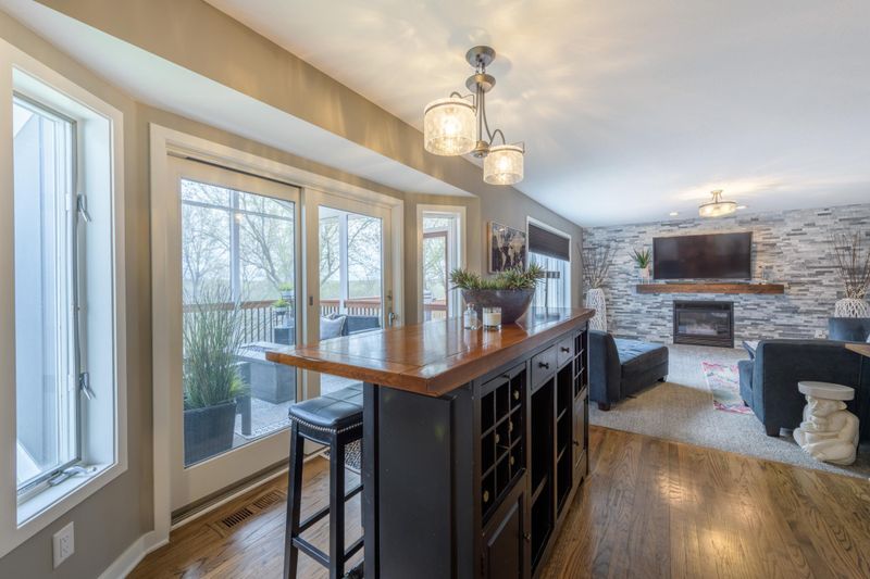 1030 Dennis St S, Maplewood, MN 55119