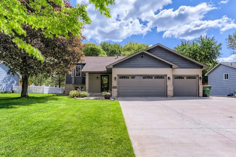 12345 Jonquil St NW, Coon Rapids, MN 55433