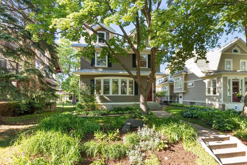1067 Goodrich Ave, Saint Paul, MN 55105