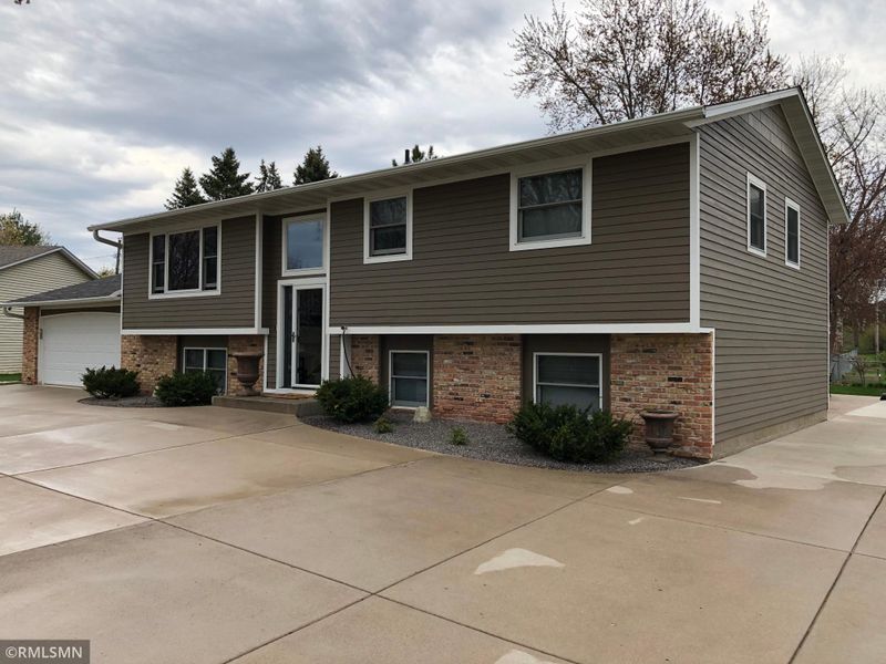 1225 View Ct, Hastings, MN 55033