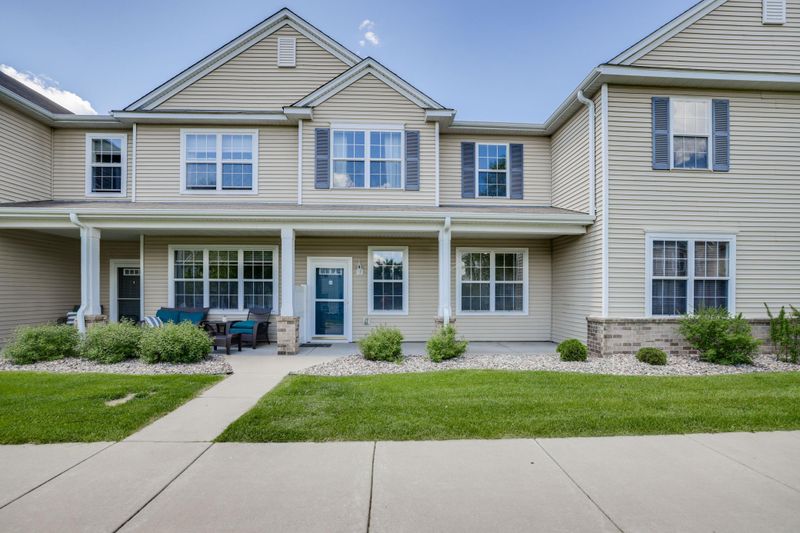 4874 Bisset Ln #9403, Inver Grove Heights, MN 55076