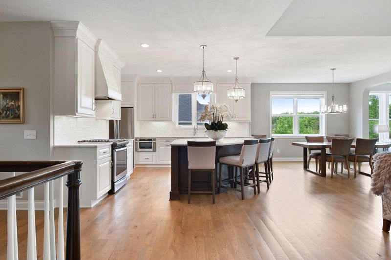 202 Byrondale Ave, Wayzata, MN 55391
