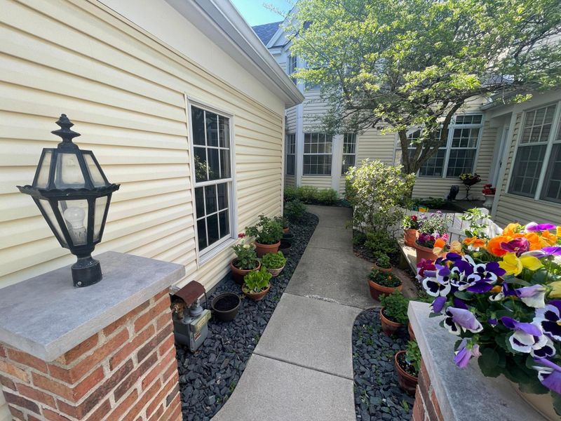 1232 Birch Pond Trl, White Bear Lake, MN 55110