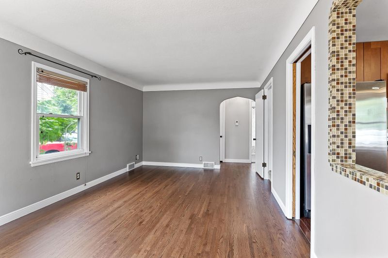 139 Butler Ave E, West Saint Paul, MN 55118