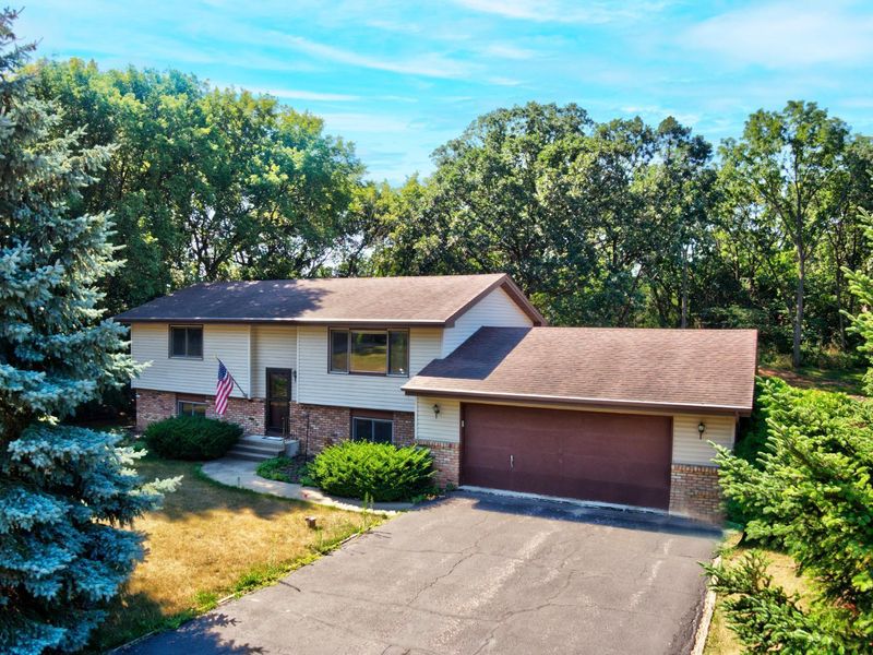 6333 White Dr, Prior Lake, MN 55372