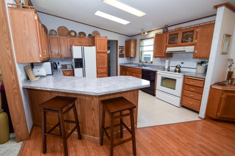 303 9 1/2 St S, Sauk Centre, MN 56378