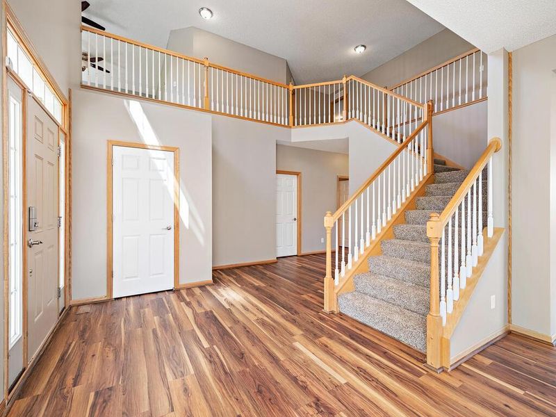 17101 Stonebriar Cir SW, Prior Lake, MN 55372