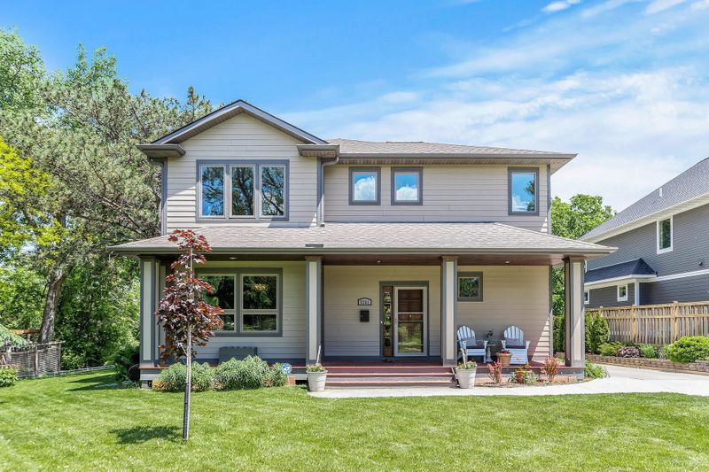 5701 York Ave S, Edina, MN 55410