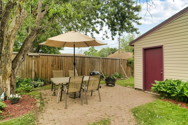 676 Simon Ave, Saint Paul, MN 55117