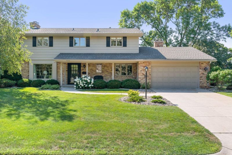 7425 W Shore Dr, Edina, MN 55435