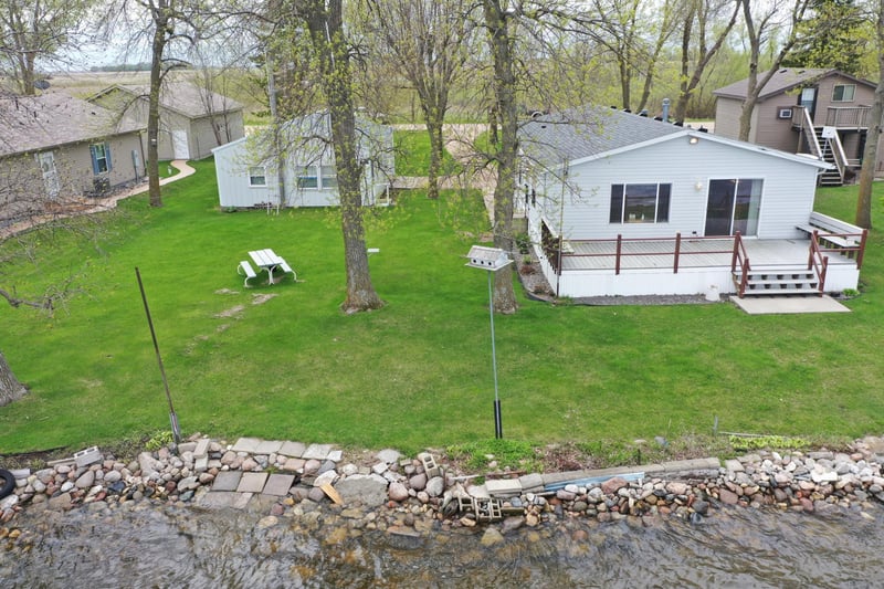7040 147th Ave SE, Lake Lillian, MN 56253
