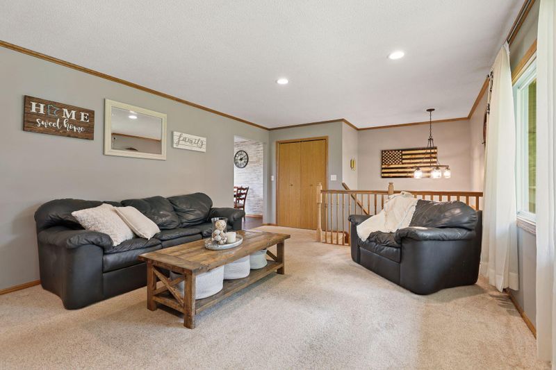 17244 Farnham Ave N, Hugo, MN 55038